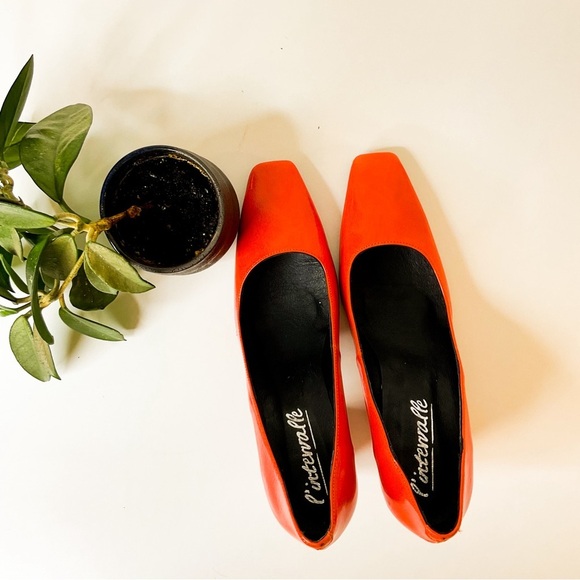 L’INTERVALLE Red Leather Glossy Platform Heels - Picture 8 of 12